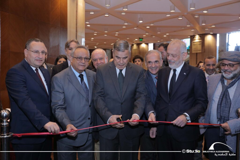 The governor of Alexandria, together with the director of the Library and the Greek Ambassador in Cairo, inaugurate the exhibition.
