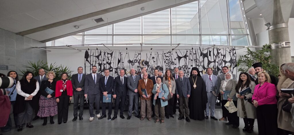 Η αναμνηστική φωτογραφία μετά το πέρας της ημερίδας.